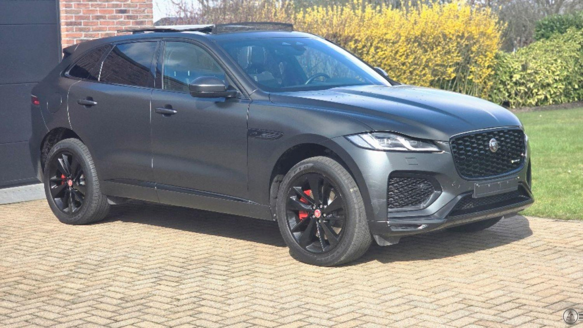 Jaguar F-Pace 2.0 R-Dynamic Hybrid