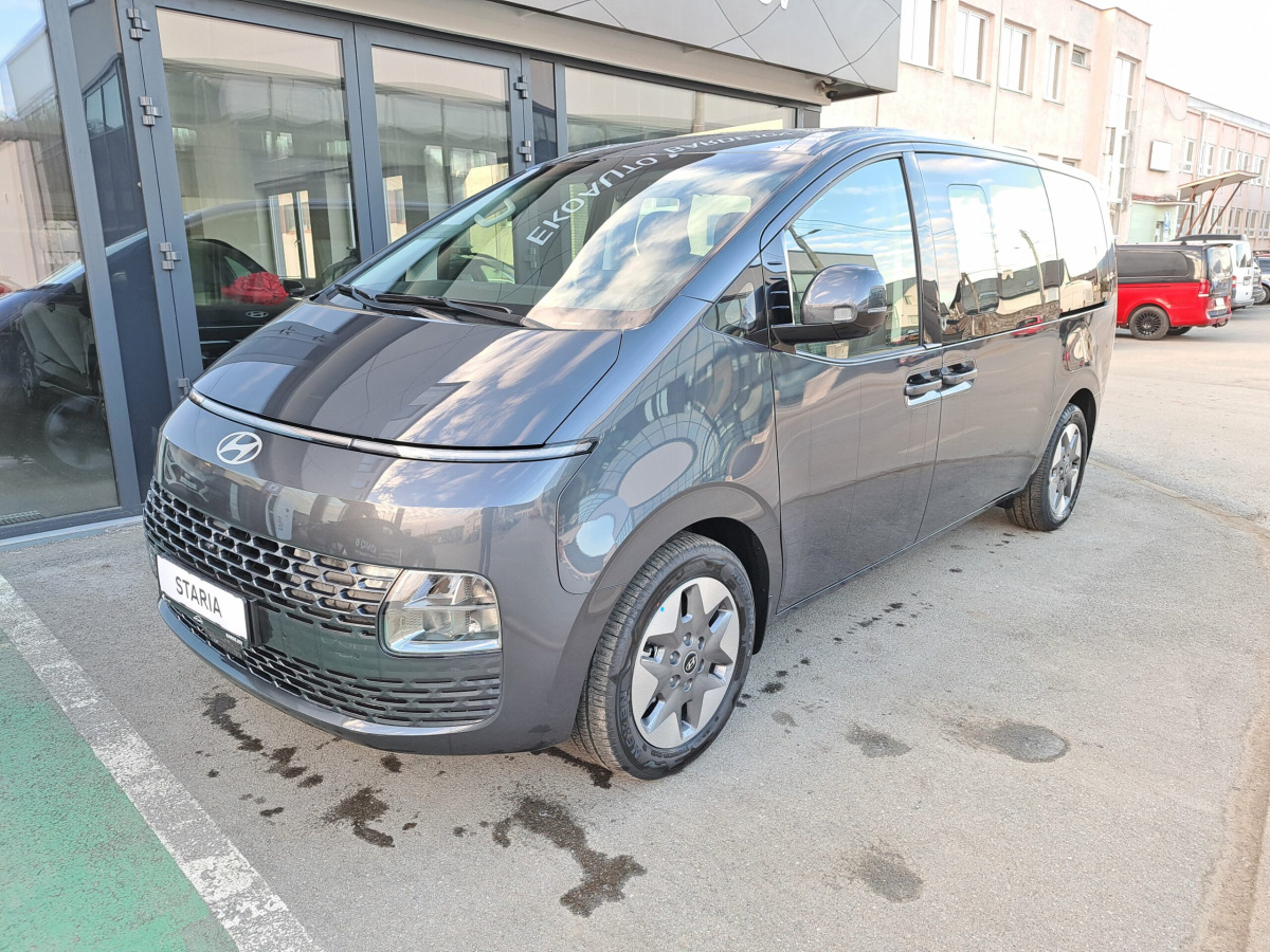Hyundai Staria 1,6 T-GDi HEV 6AT PREMIUM