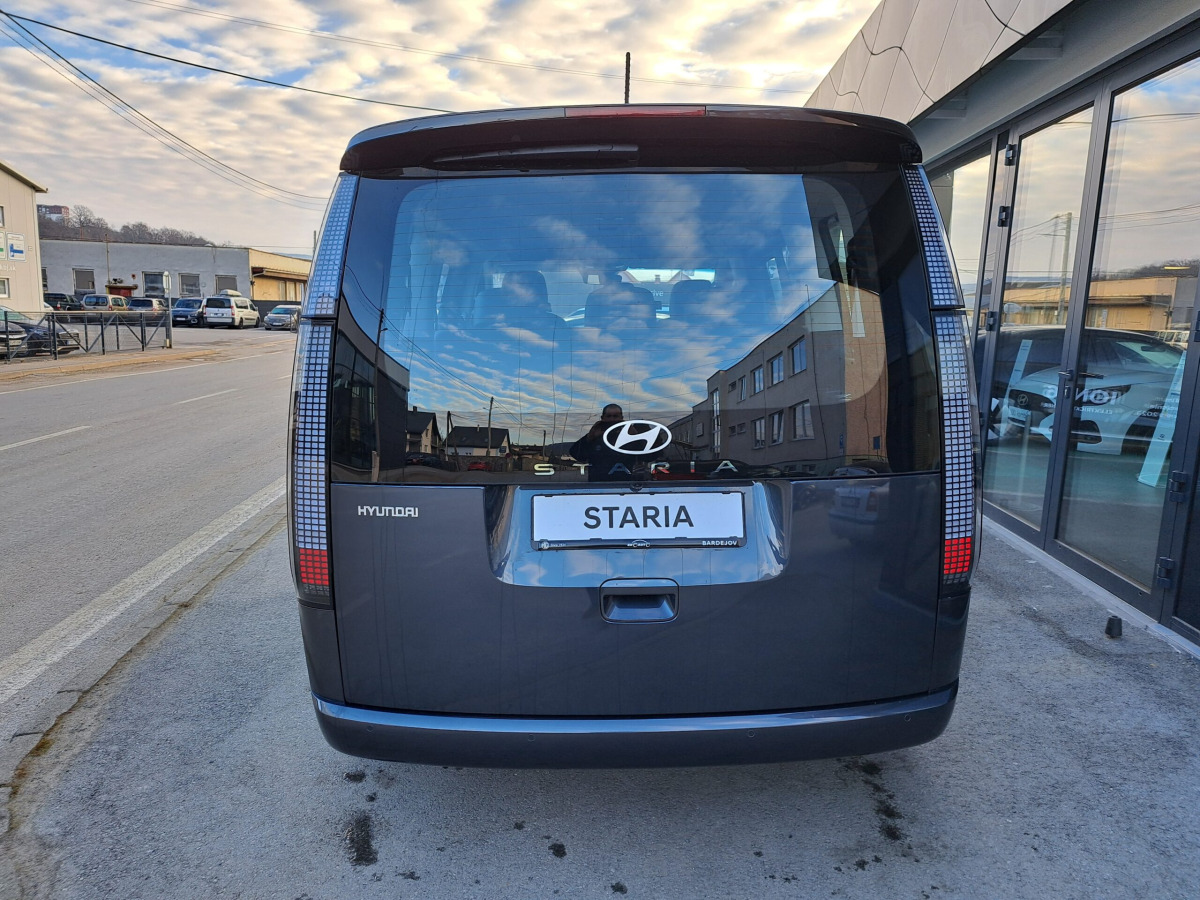 Hyundai Staria 1,6 T-GDi HEV 6AT PREMIUM