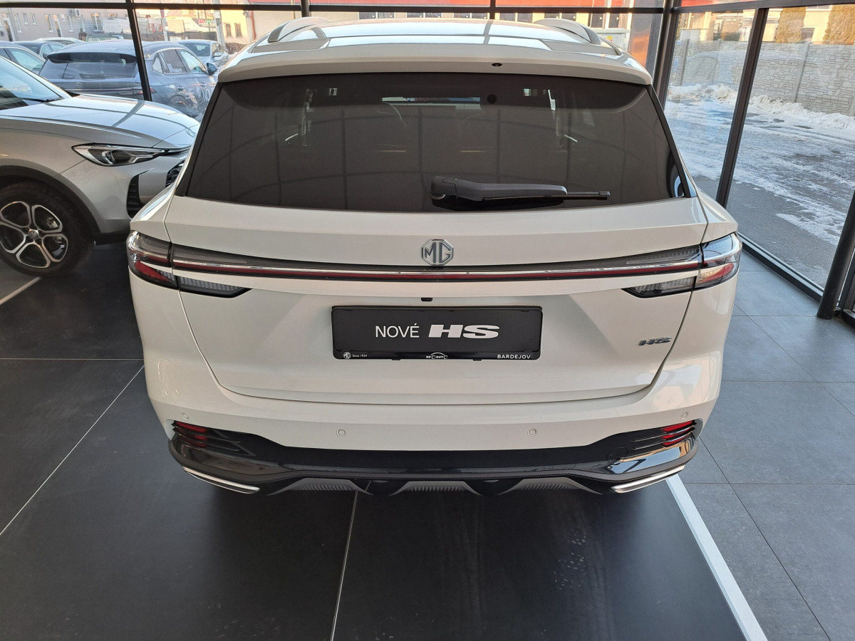 MG HS 1,5T 6MT EMOTION