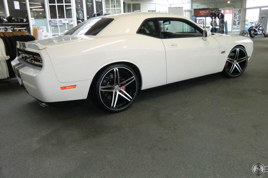 Dodge Challenger R/T Hemi SRT V8 Tuning Show Car