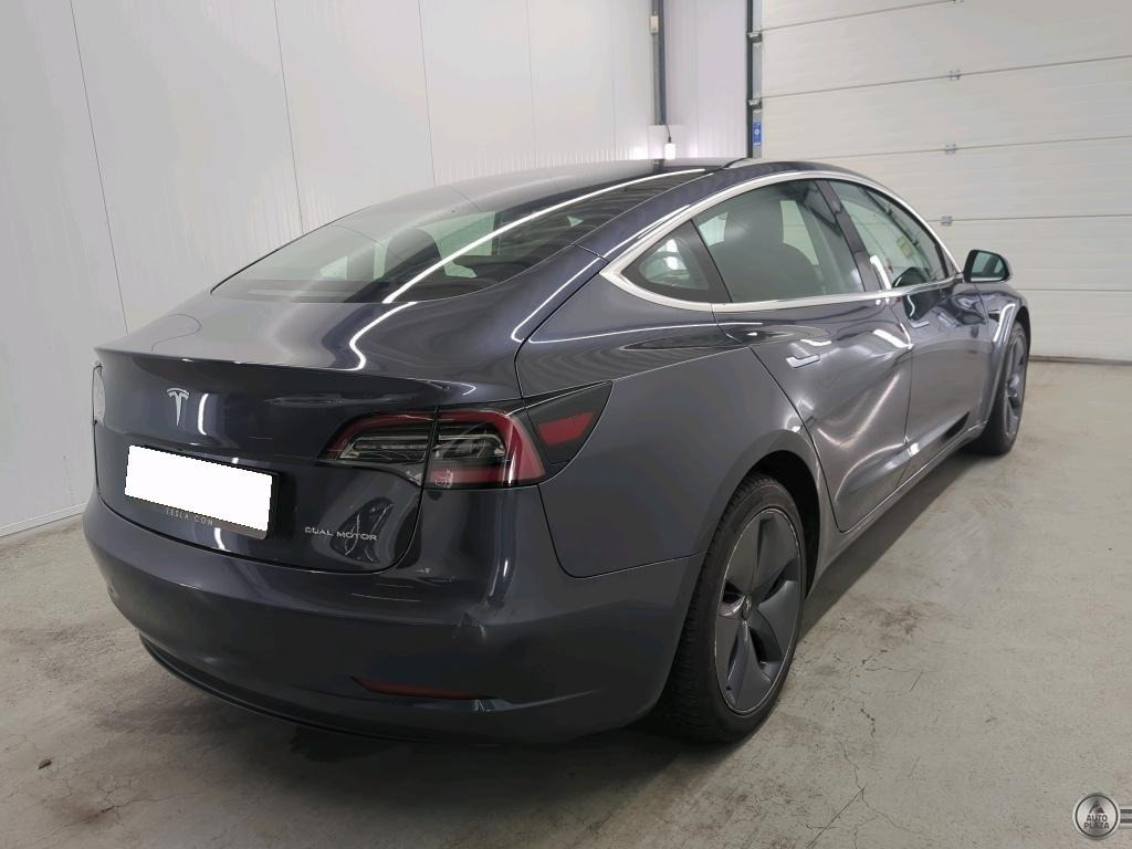 Tesla Model 3 Long Range 75 kWh AWD Ťažné