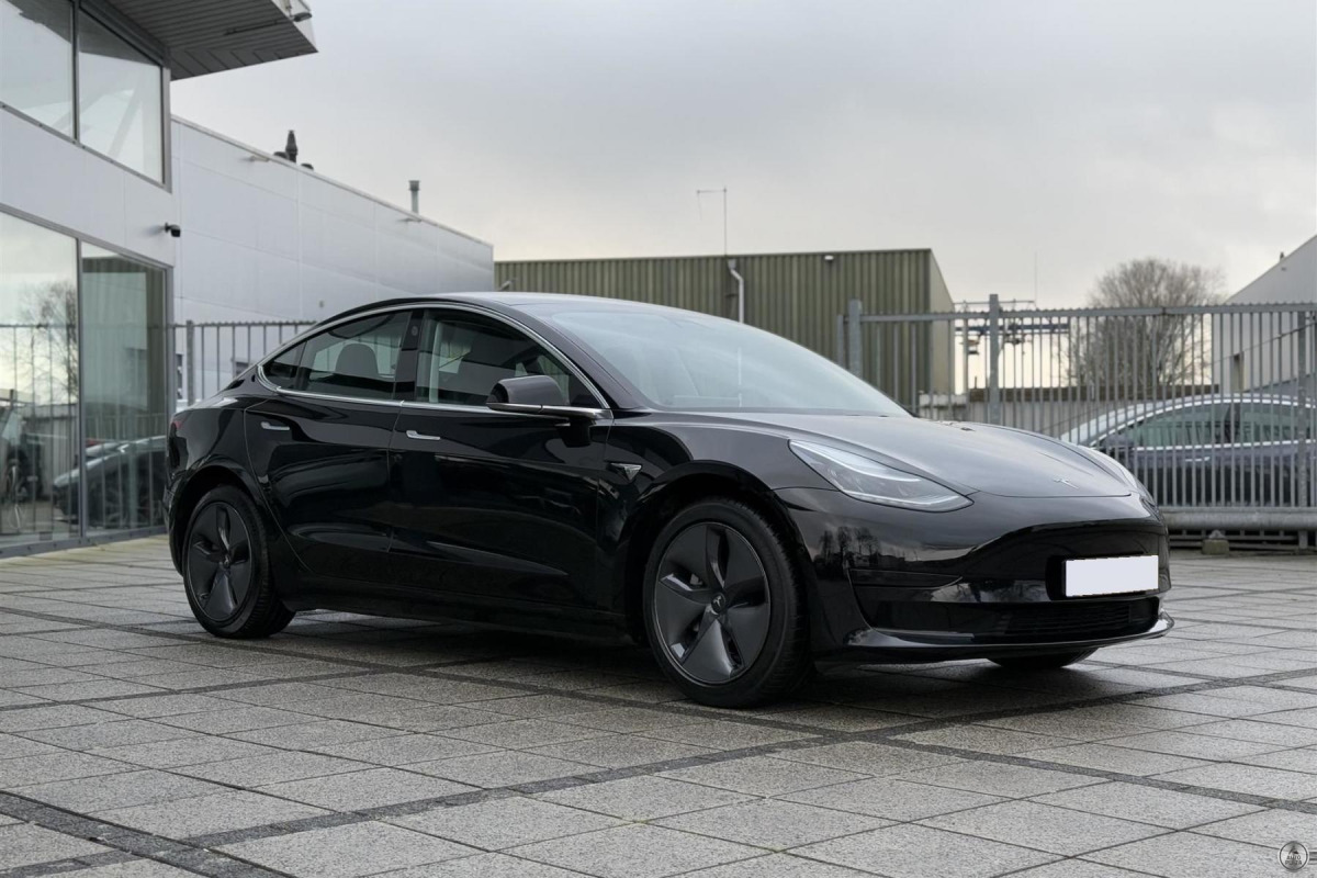 Tesla Model 3 Standard Range Plus