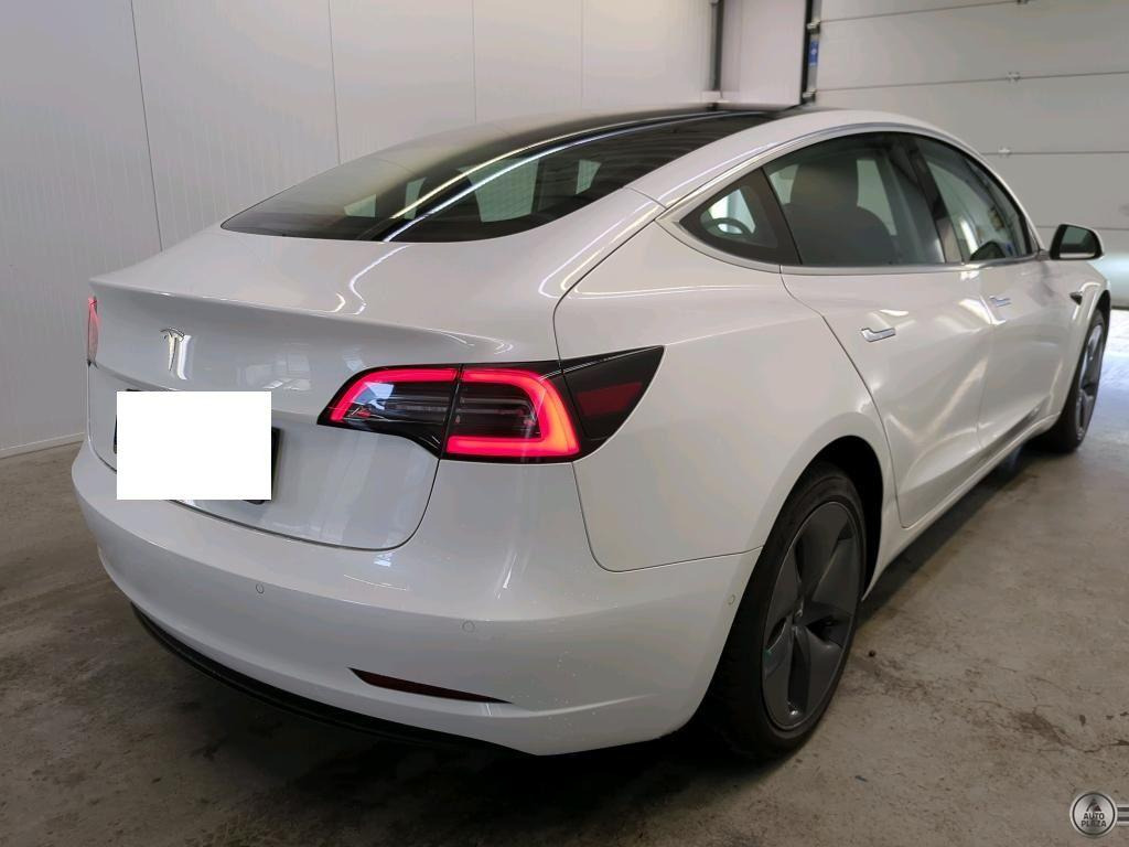 Tesla Model 3 Standard Range Plus