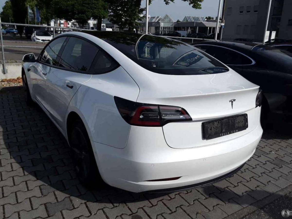 Tesla Model 3 Standard Range Plus