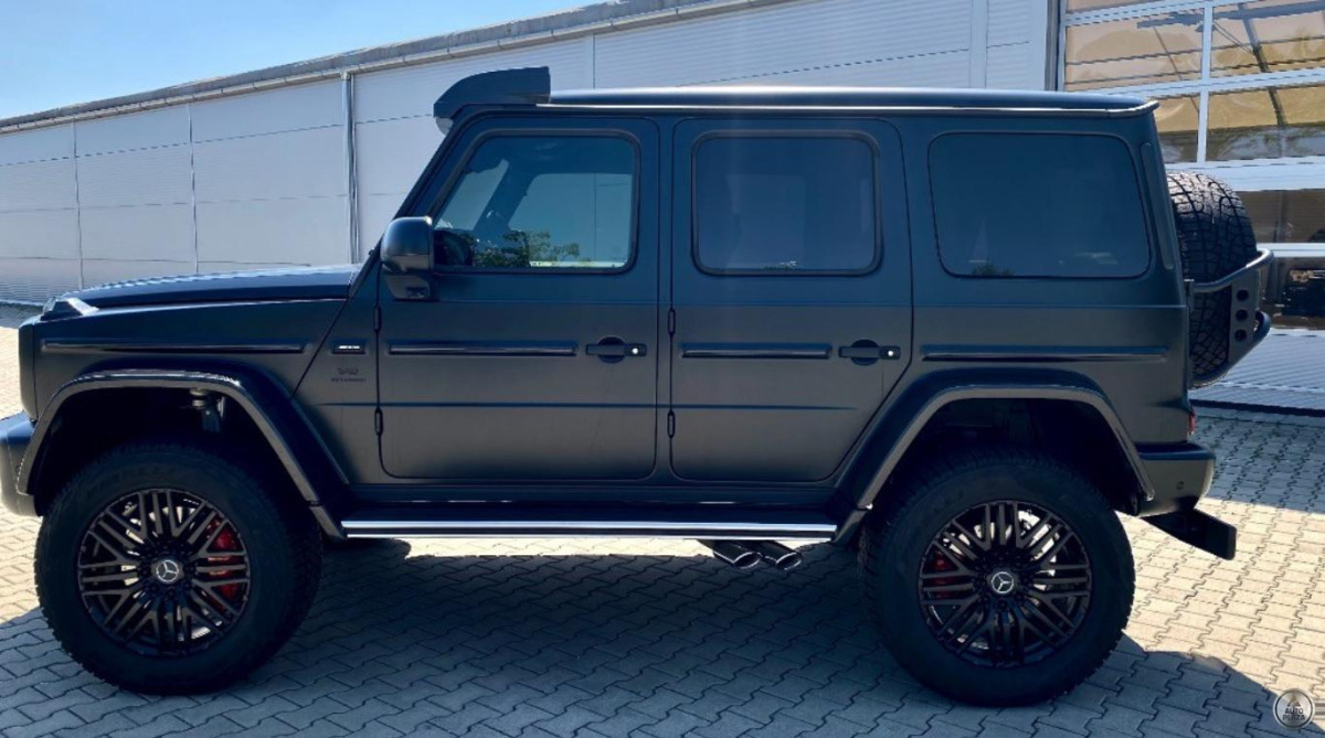 Mercedes-Benz G trieda G63 AMG 4x4², Carbon, Black on Black