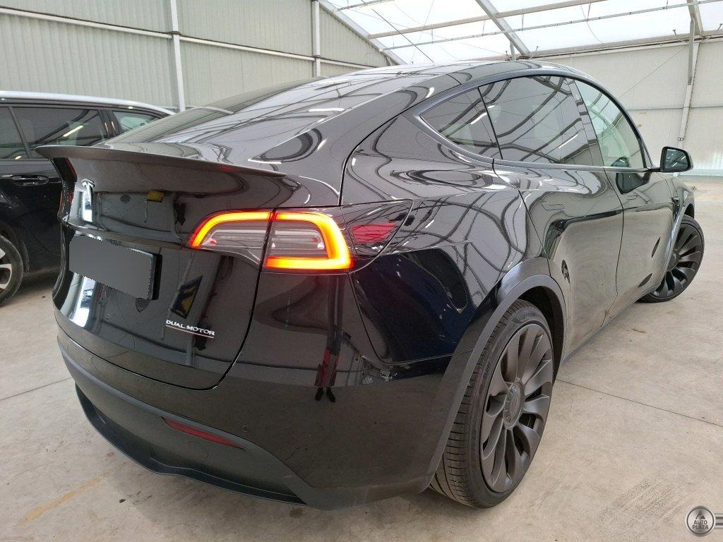 Tesla Model Y Performance Dual Motor