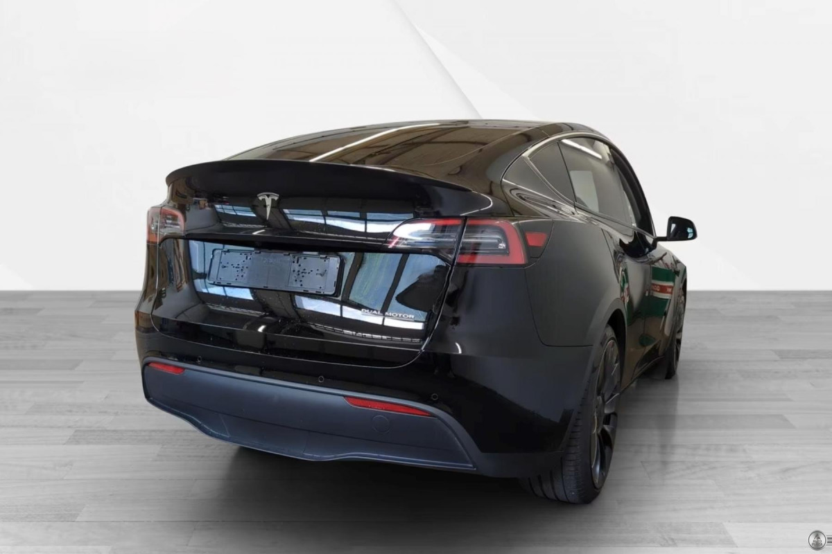 Tesla Model Y Performance AWD