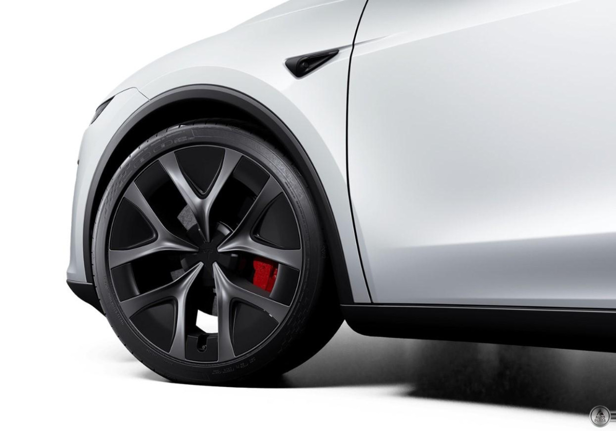 Tesla Model Y Performance AWD