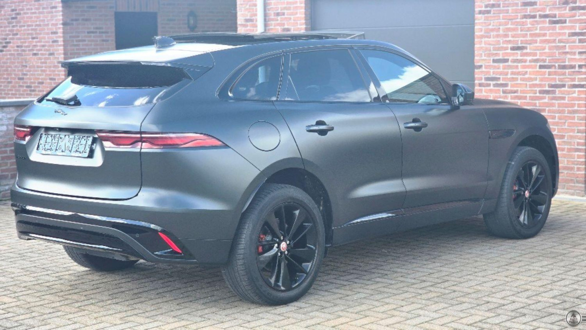 Jaguar F-Pace 2.0 R-Dynamic Hybrid