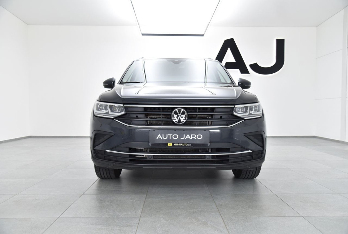 Volkswagen Tiguan 2.0 TSI Life 4MOTION DSG, IQ Light, Kamera, Ťažné, Mŕtvy uhol