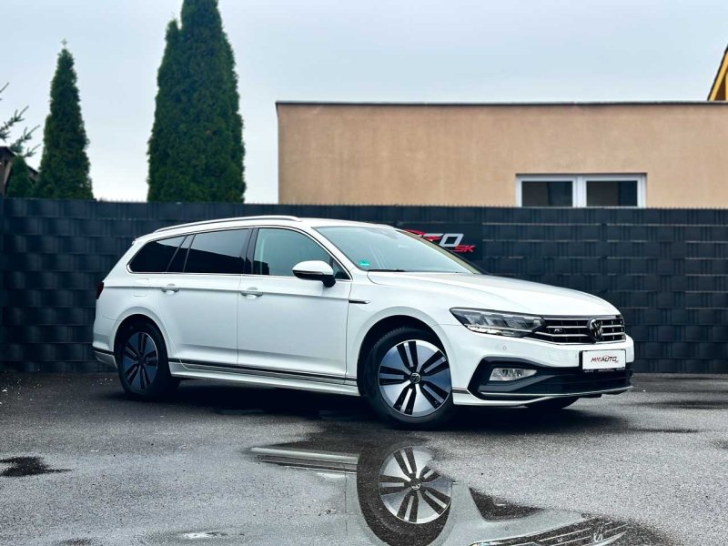 Volkswagen Passat Variant 2021 2.0 TDI 110kW DSG R-Line - Možný odpočet DPH