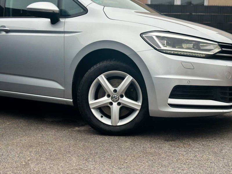 Volkswagen Touran 2019 2.0 TDI 110kW DSG 7-MIESTNE