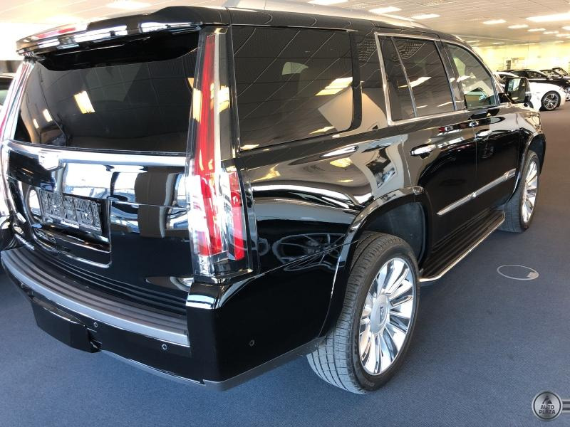 Cadillac Escalade GMT 926 6.2 V8 Platinum