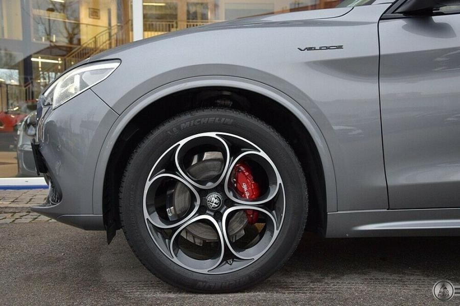 Alfa Romeo Stelvio Veloce 2.0 16V Q4 Performance *LED*Kamera*