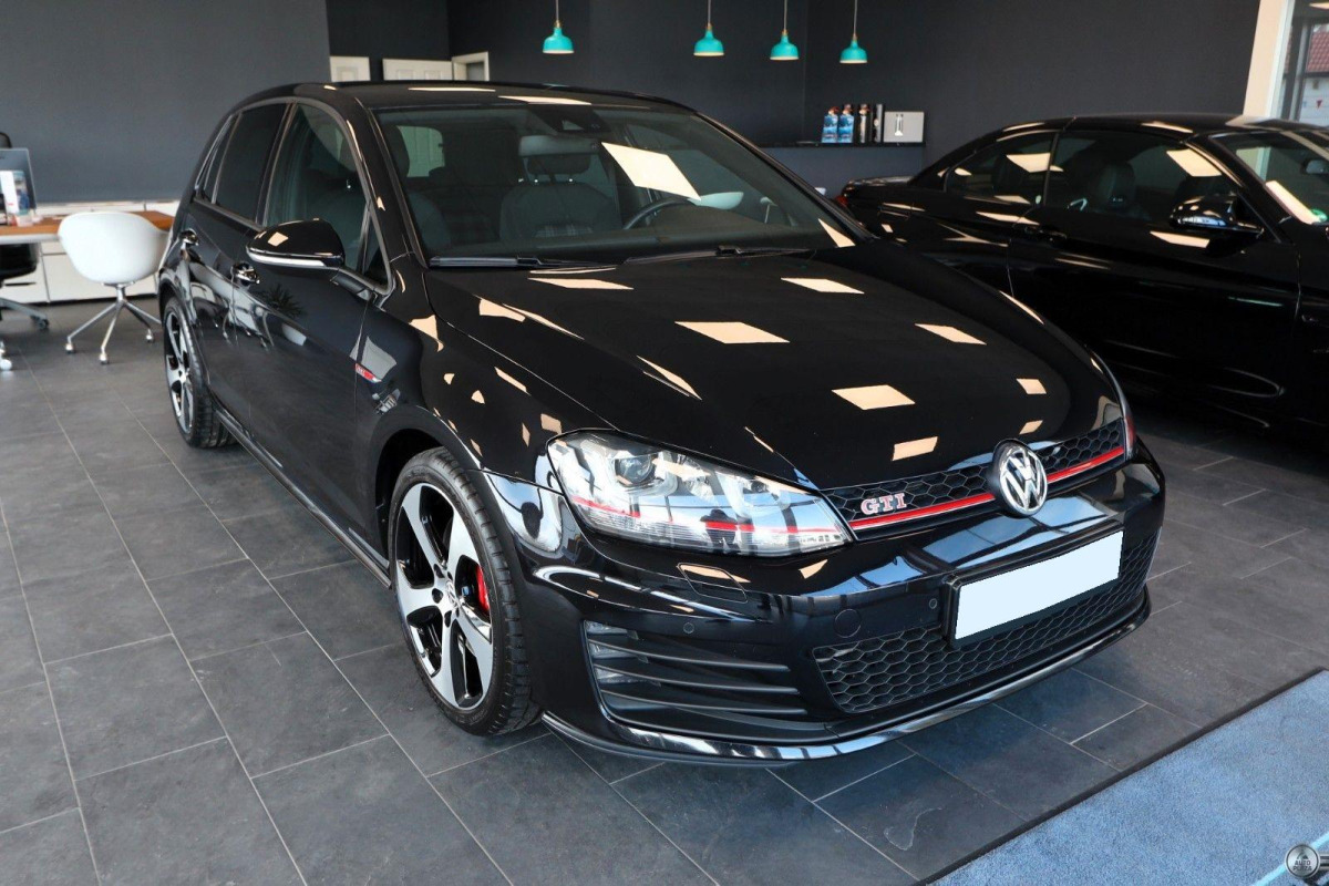 Volkswagen Golf VII 2.0 TSI GTI Performance