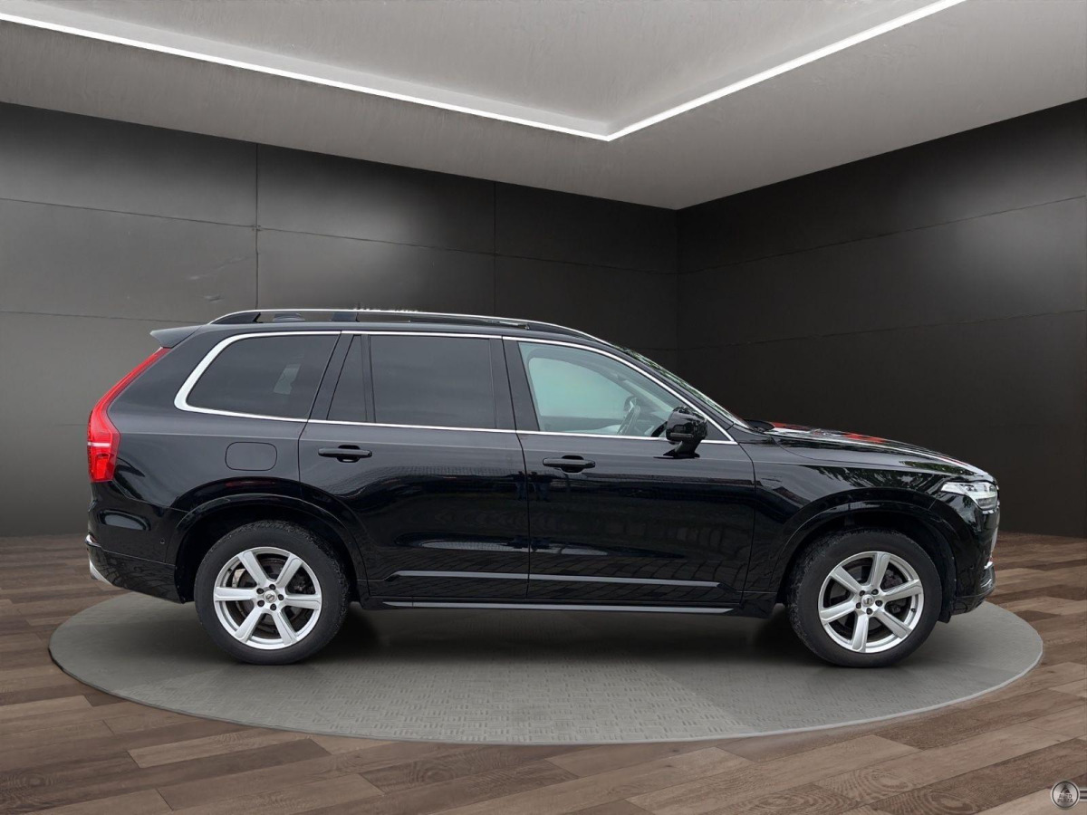 Volvo XC90 2.0 TDI Momentum AWD 7-Sitze Pano HuD