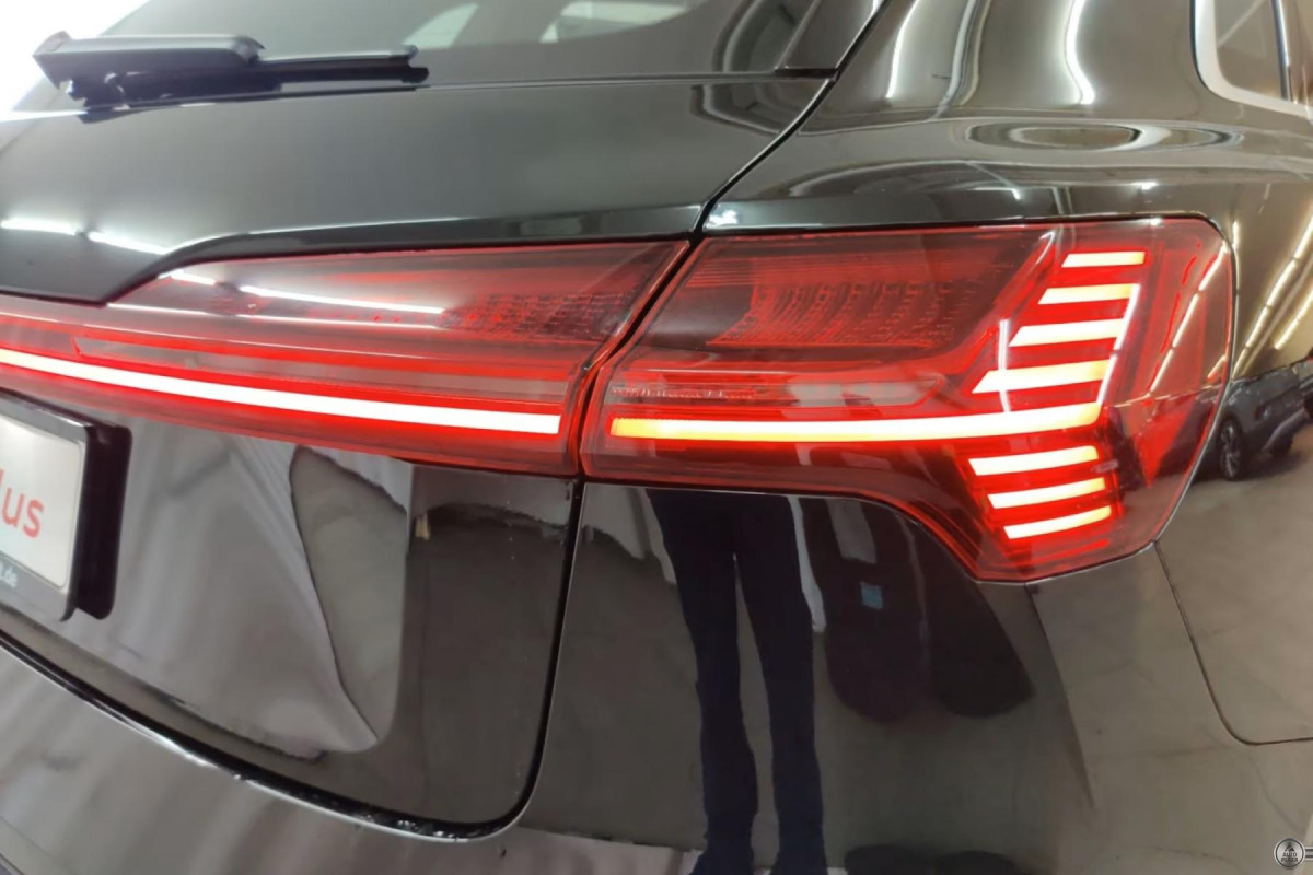 Audi Q8 e-tron S line 55 Quattro