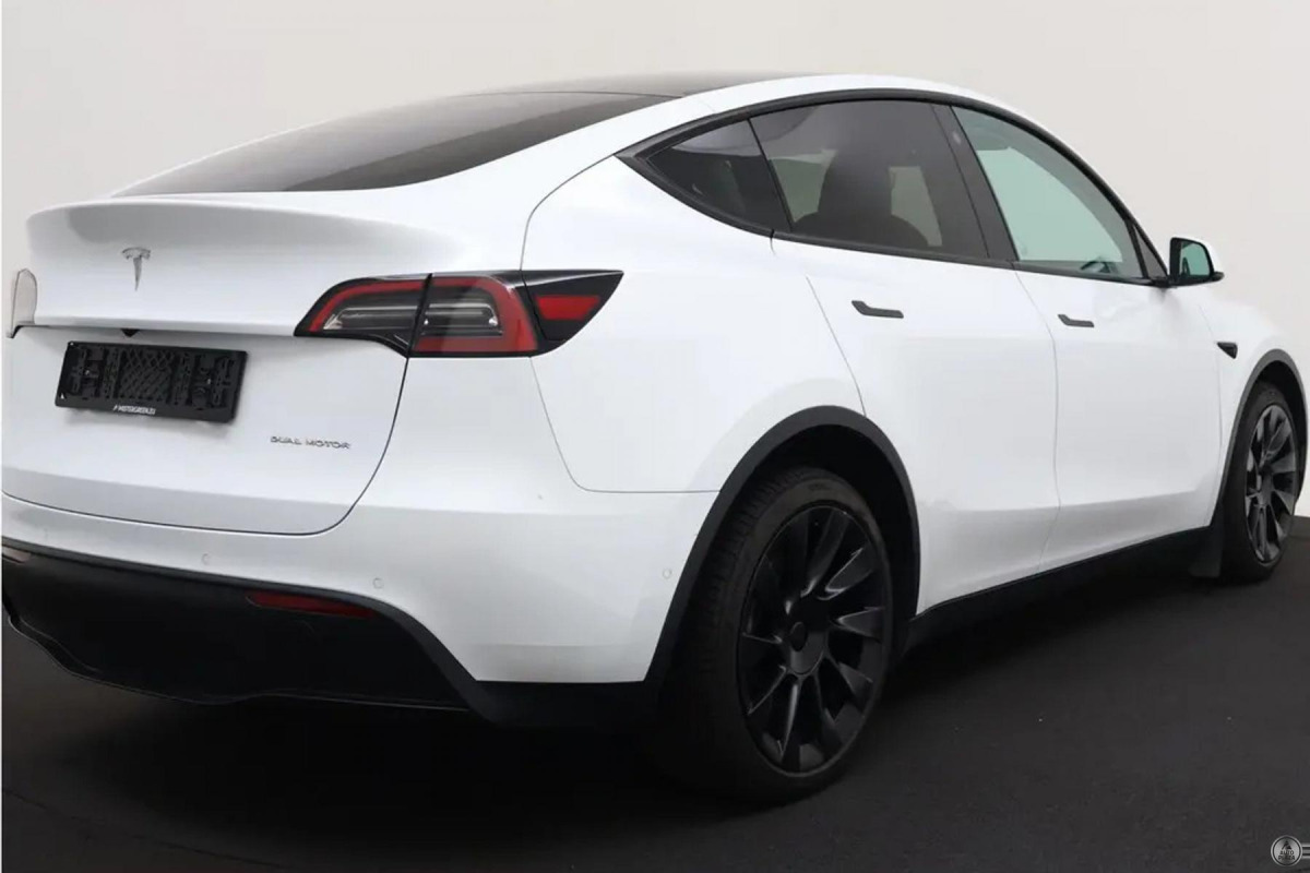Tesla Model Y Long Range 75 kWh
