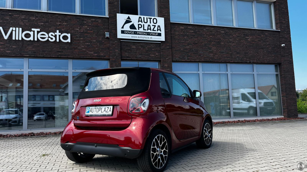 Smart Fortwo Cabrio EQ AT 60 kW *Kamera*JBLSoundSystem*AppleCarPlay*