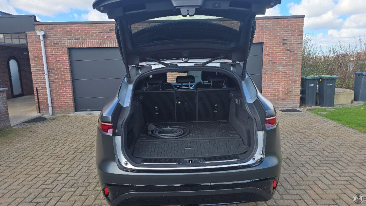 Jaguar F-Pace 2.0 R-Dynamic Hybrid