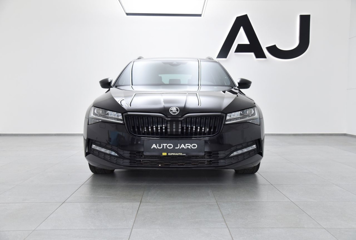 Škoda Superb Combi 2.0 TDI Sportline DSG, LED, Mŕtvy uhol, Kamera, Ambient