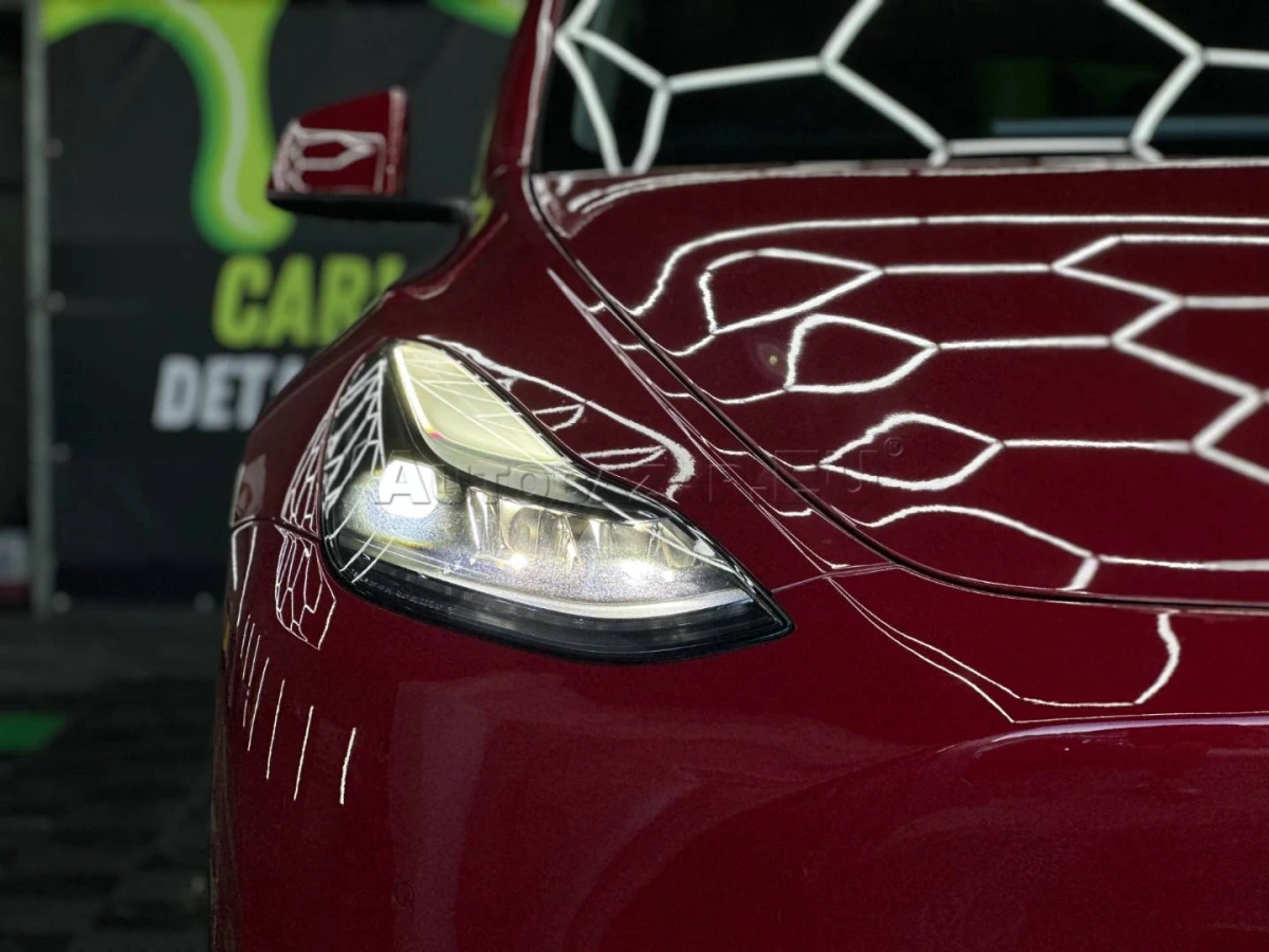 Tesla Model Y 75kWh Long Range AWD