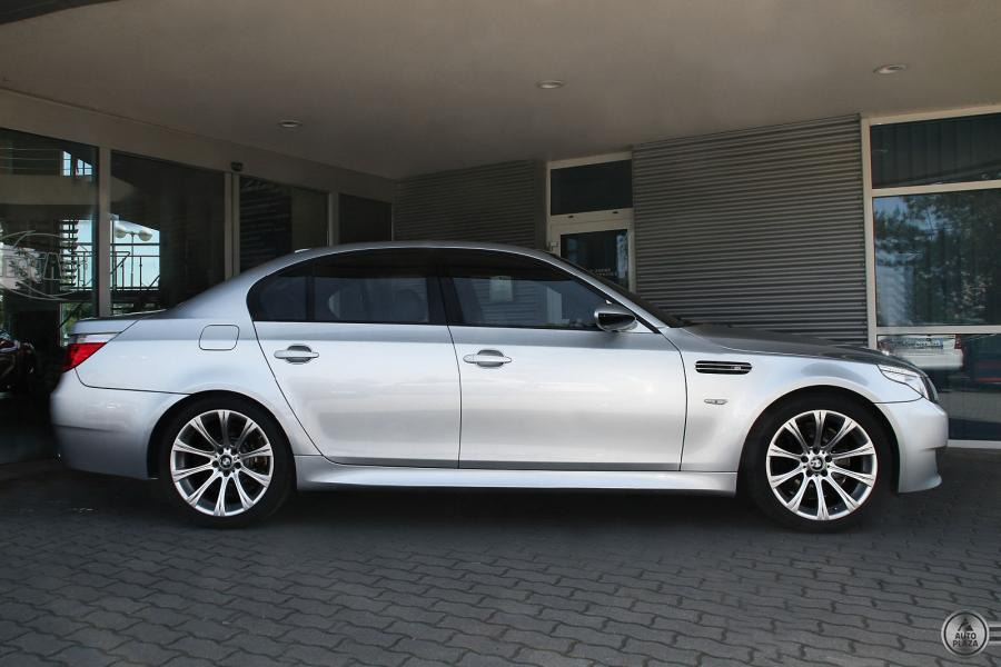 BMW M5 E60 