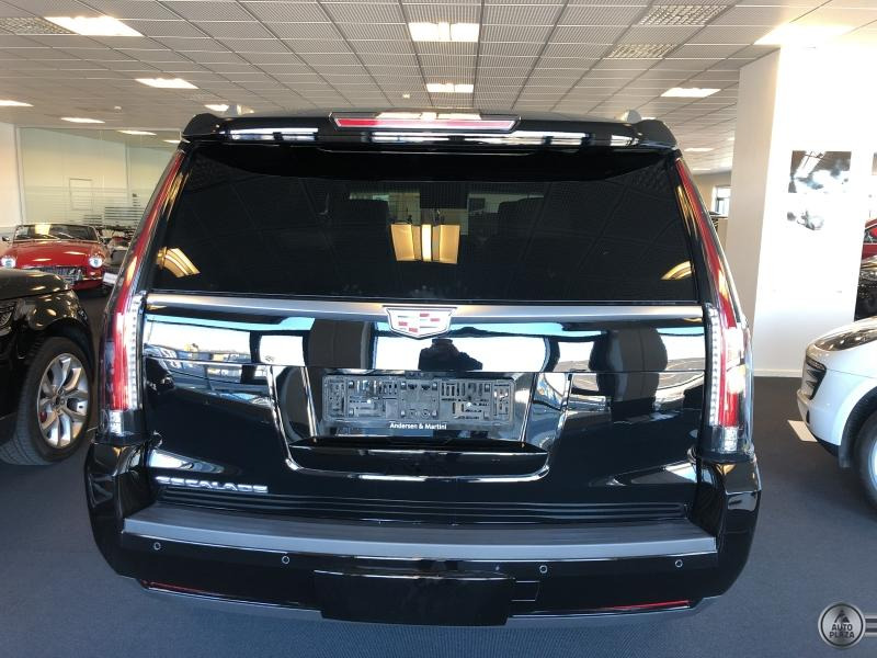Cadillac Escalade GMT 926 6.2 V8 Platinum