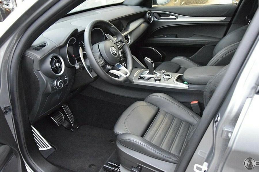 Alfa Romeo Stelvio Veloce 2.0 16V Q4 Performance *LED*Kamera*