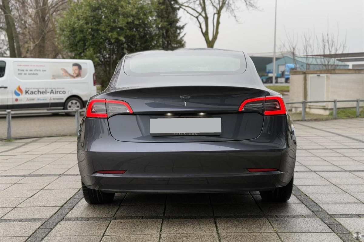 Tesla Model 3 Standard Range Plus