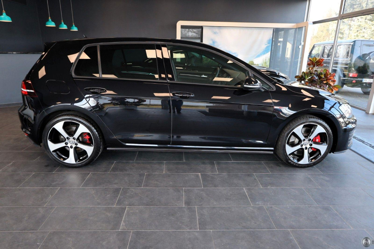 Volkswagen Golf VII 2.0 TSI GTI Performance