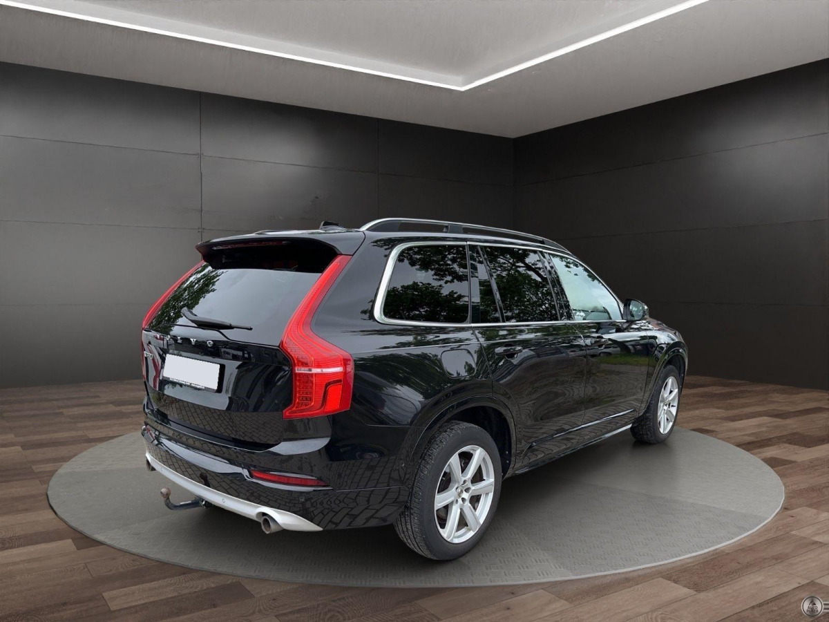 Volvo XC90 2.0 TDI Momentum AWD 7-Sitze Pano HuD