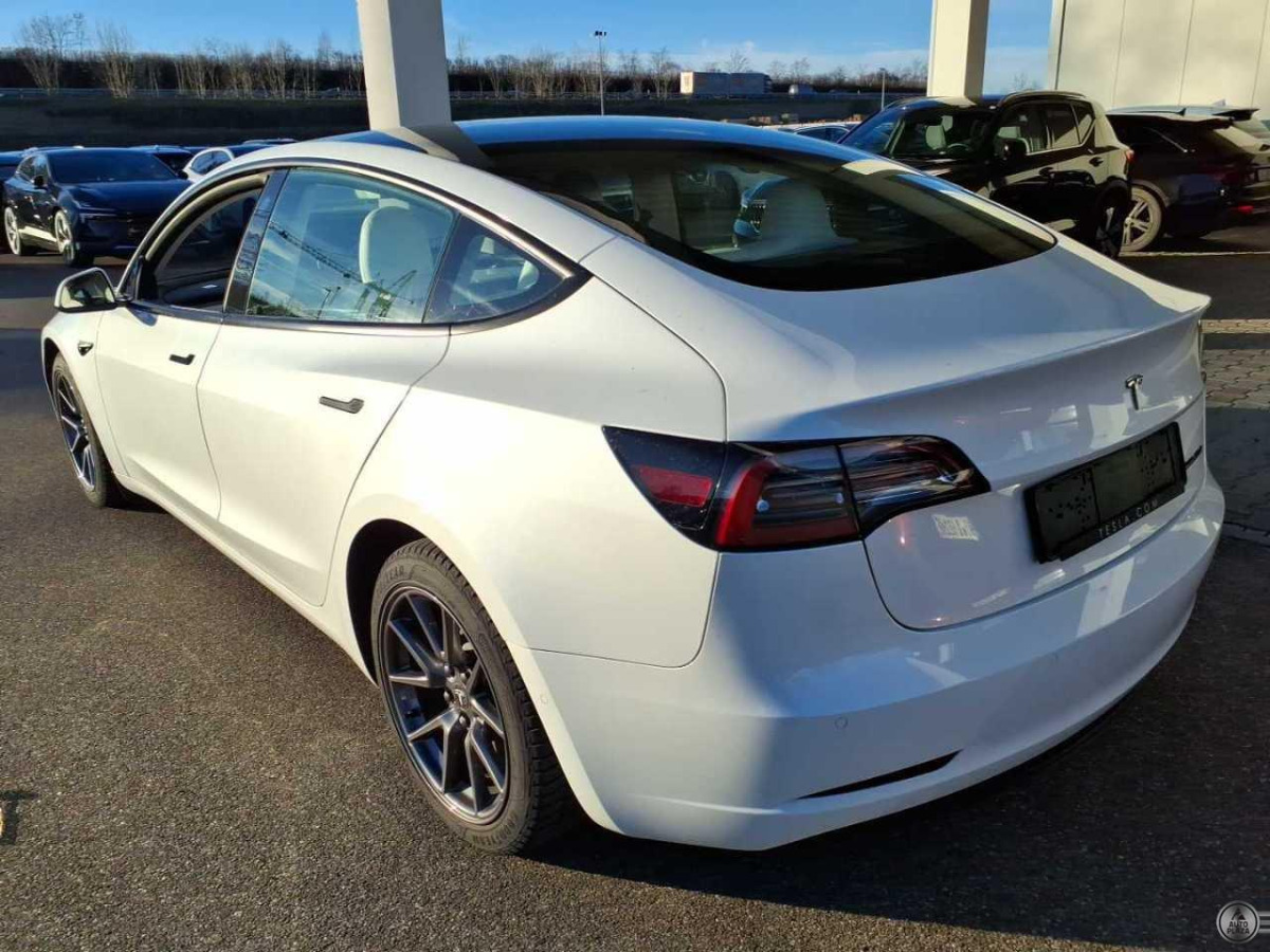Tesla Model 3 Dual Motor Long Range AWD