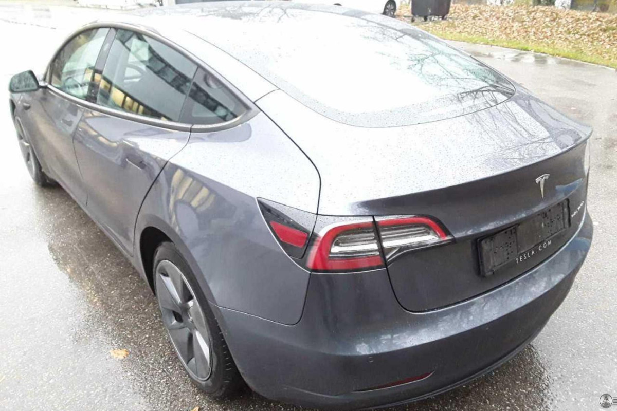 Tesla Model 3 Dual Motor Long Range AWD