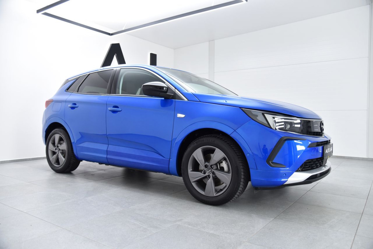 Opel Grandland 1.6 Ultimate PHEV A/T, ACC, Nočne videnie, Vyhr. vol+sedadla