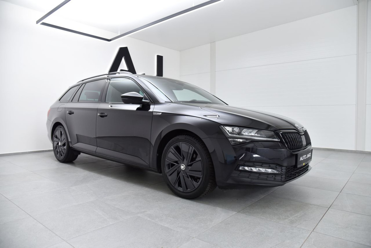 Škoda Superb Combi 2.0 TDI Sportline DSG, LED, Mŕtvy uhol, Kamera, Ambient