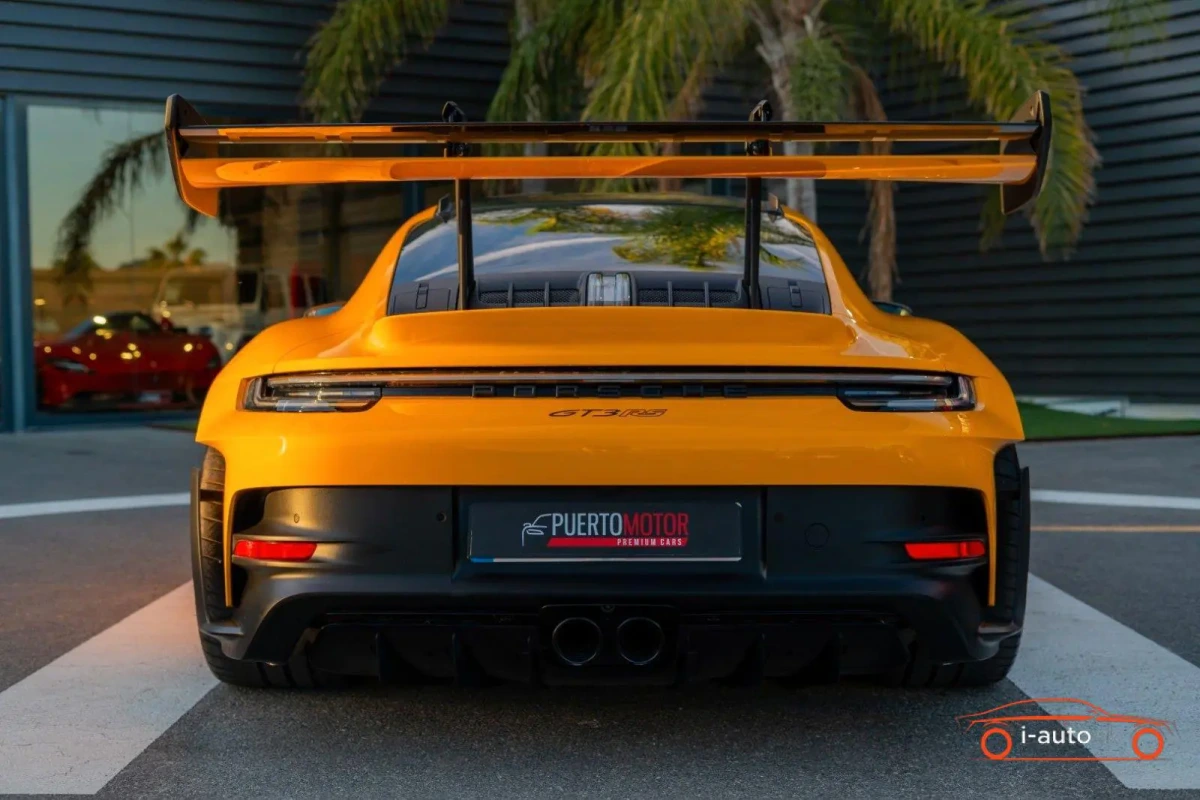 Porsche 911 GT3 RS Weissach