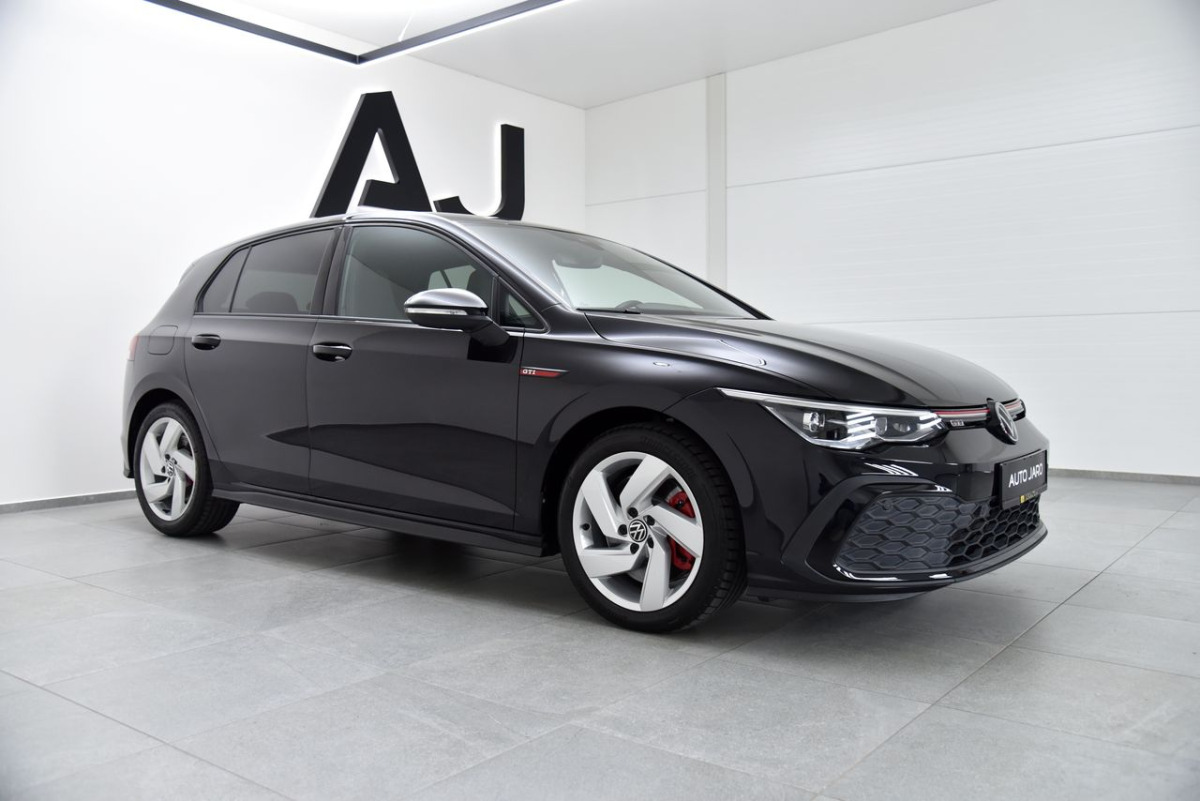 Volkswagen Golf 2.0 TSI GTI DSG, IQ Light, ACC, Vyhr.volant, Ambient, Kamera