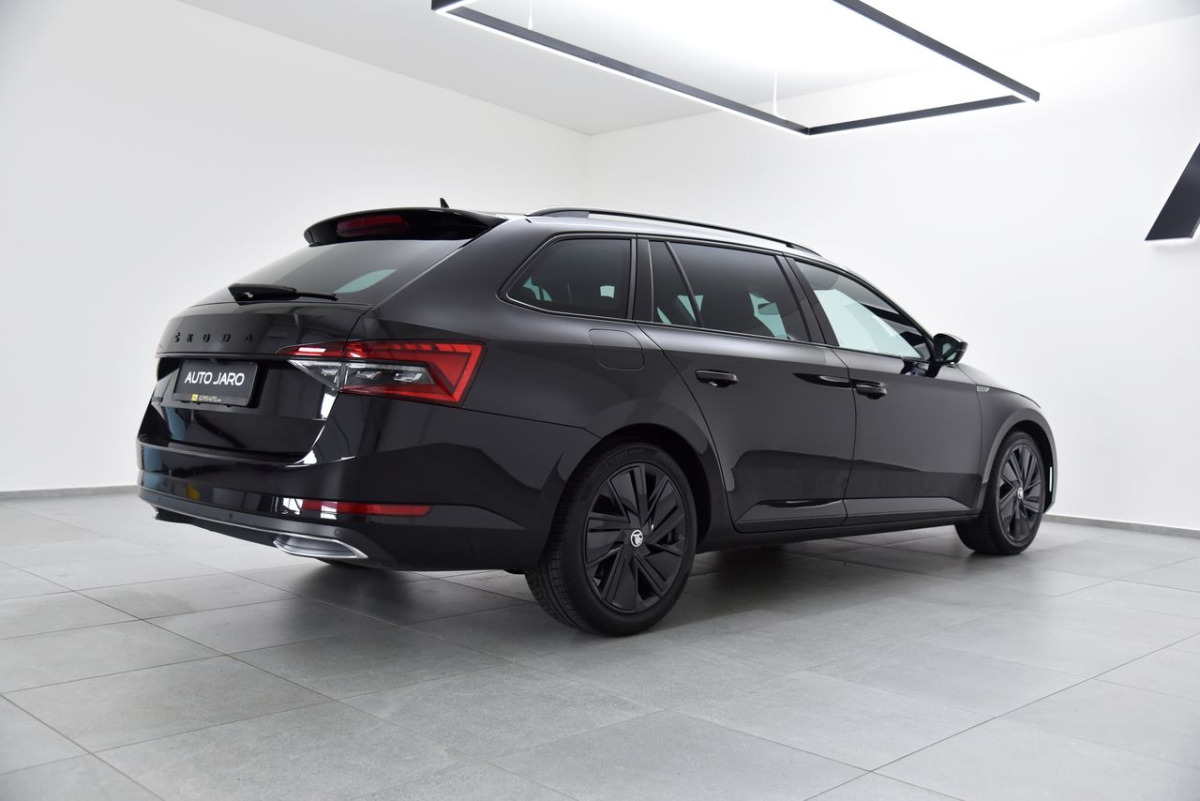 Škoda Superb Combi 2.0 TDI Sportline DSG, LED, Mŕtvy uhol, Kamera, Ambient