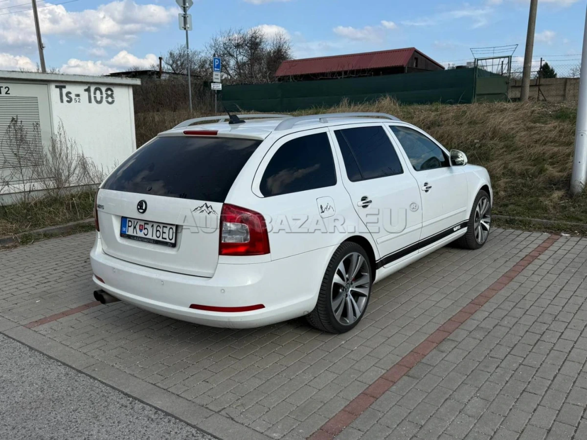 Škoda Octavia Combi 2.0 TFSI RS
