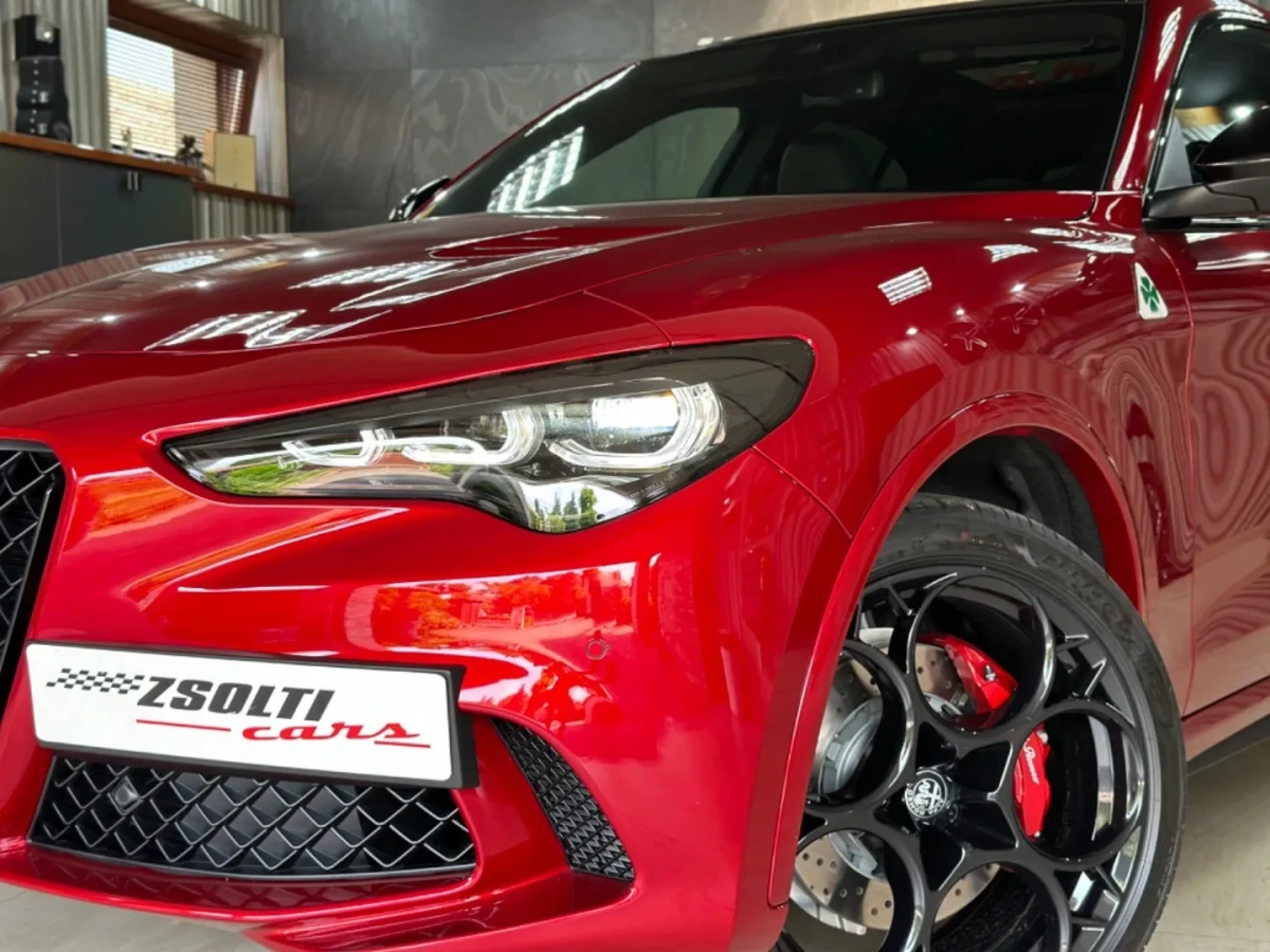 Alfa Romeo Stelvio 2.9 V6 Twin Turbo QV AWD A/T