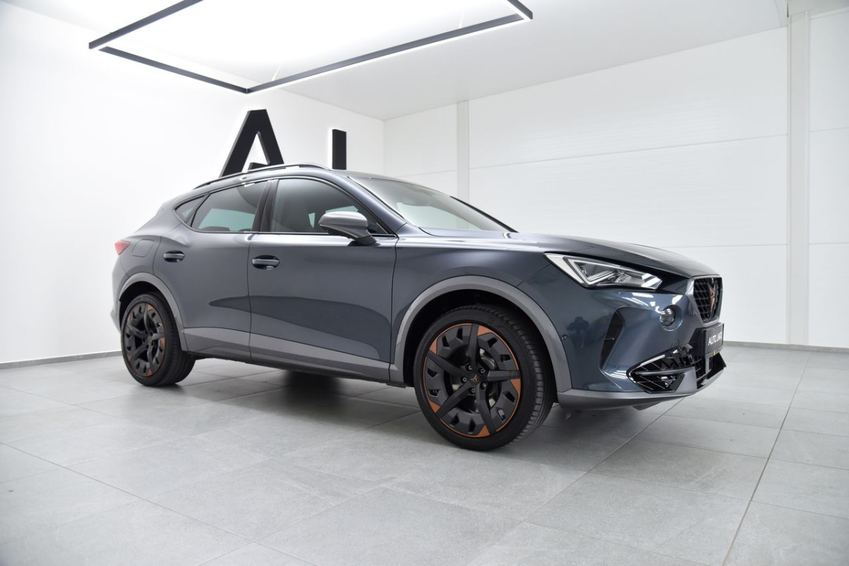 Cupra Formentor 2.0 TSI 4Drive Veloz DSG, LED, 360kam, Vyhr.volant, DCC, ACC
