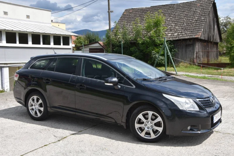 Toyota Avensis Combi