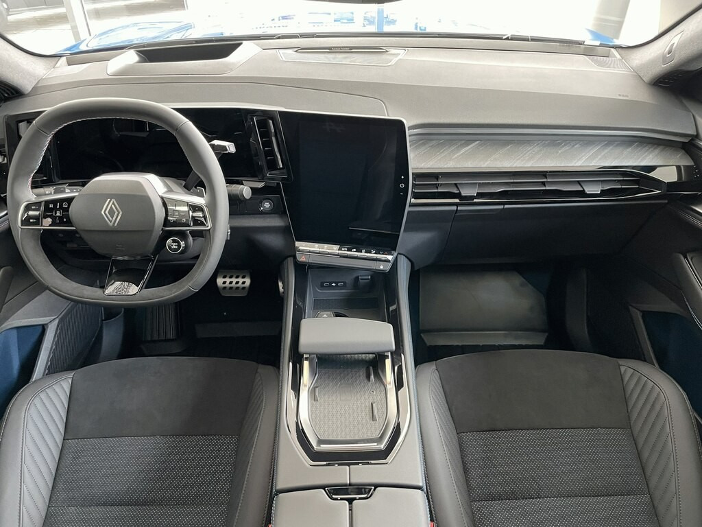 Renault Rafale atelier Alpine hyper hybrid E-Tech 4x4 300