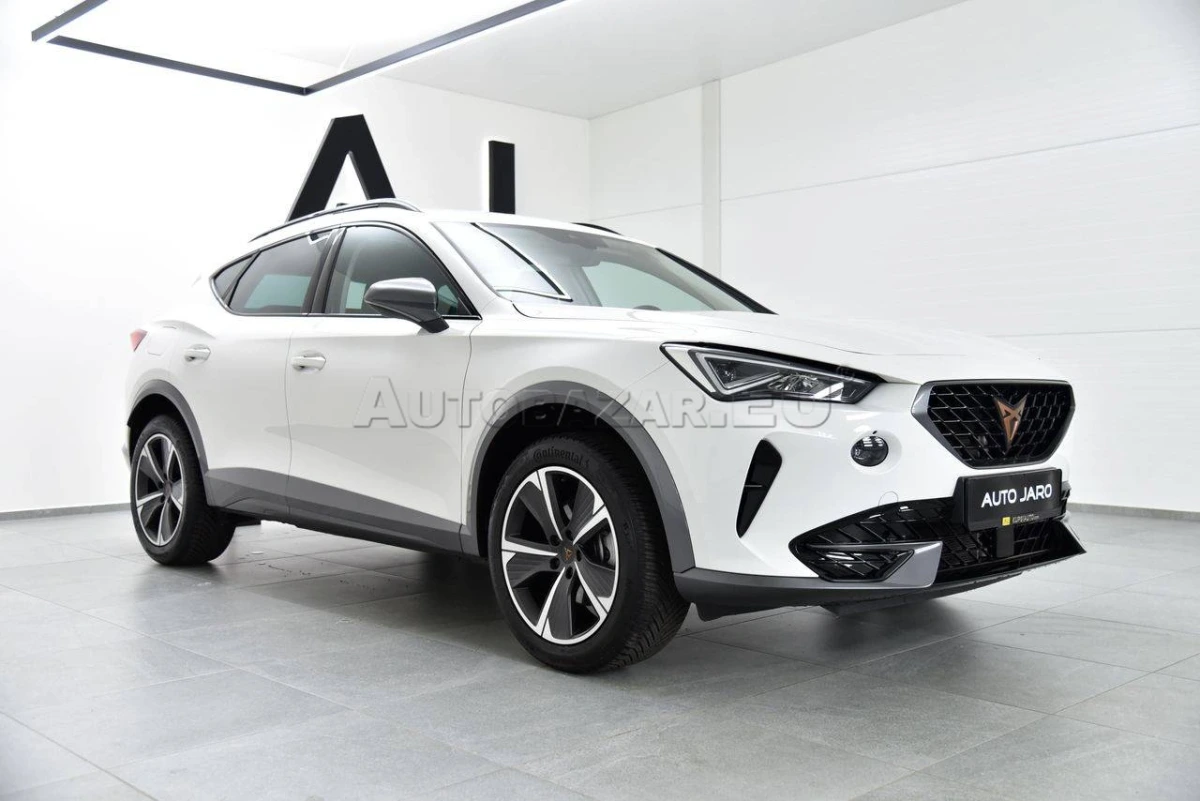 Cupra Formentor 1.5 TSI, LED, Ambient, ACC, Lane Assist, Ťažné, Keyless