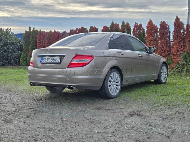Mercedes-Benz C trieda Sedan 320 CDI Elegance A/T