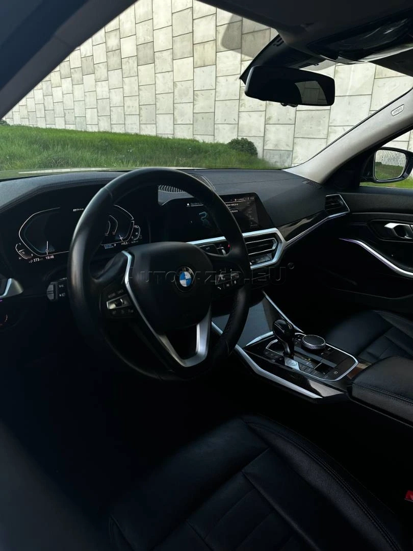 BMW Rad 3 330e Luxury Line Individual