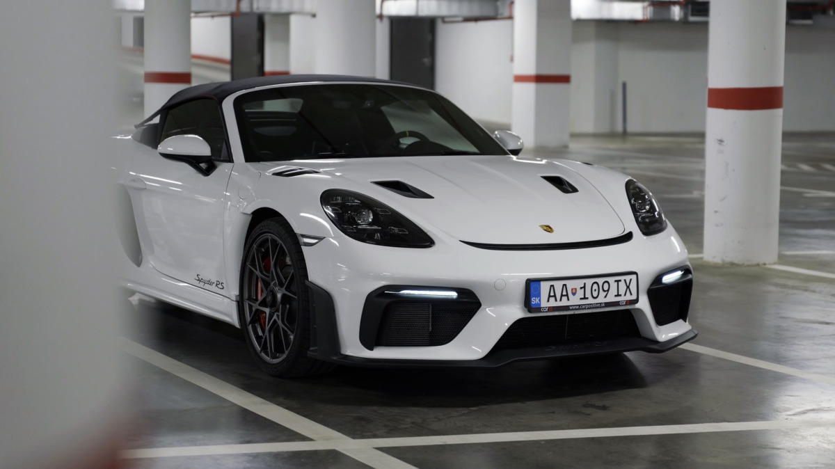 Porsche 718 Spyder RS