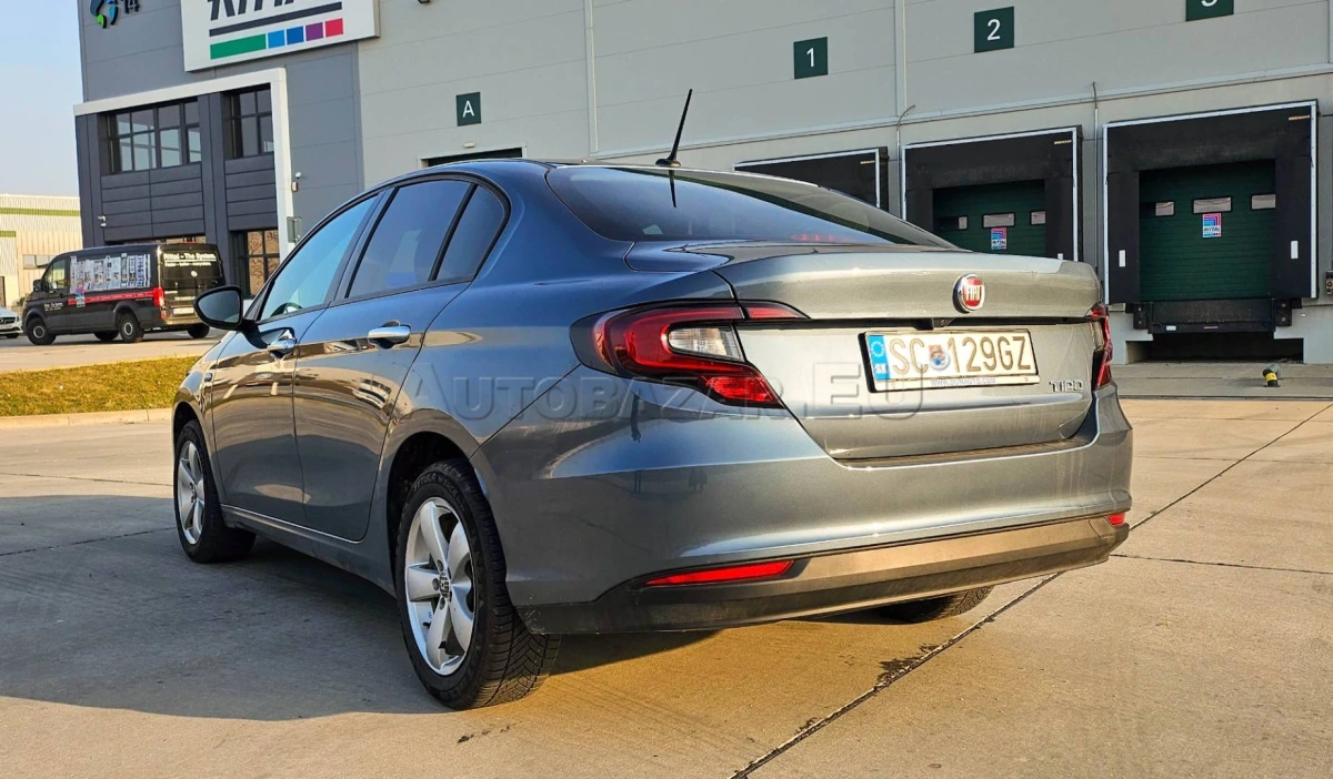 Fiat Tipo 1.0 Firefly, Bezdrôtová nabíjačka smarphone, druhá sada kolies k autu